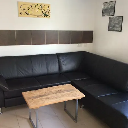 Birgla Apartment *
